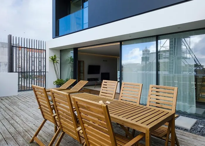 Aljube Residences Duplex * 蓬塔德尔加达