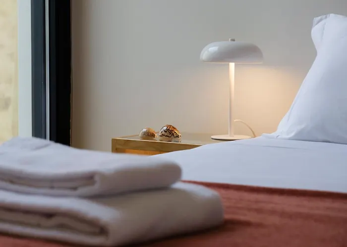 公寓 Aljube Residences Duplex 蓬塔德尔加达